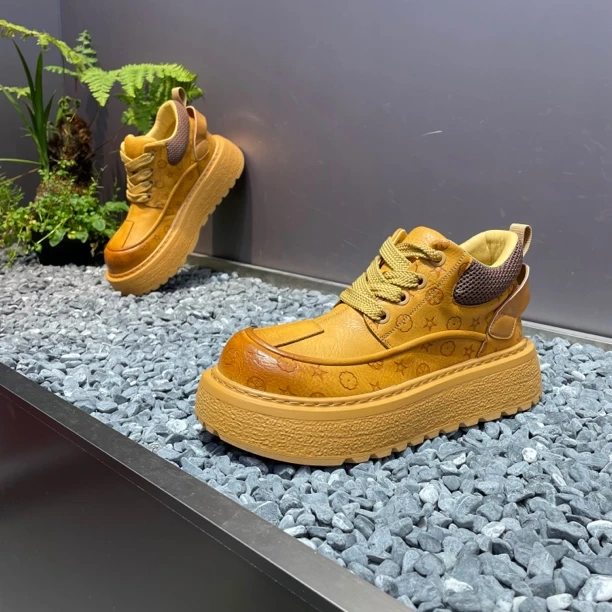 男鞋英伦风百搭系带休闲马丁靴加绒保暖厚底增高短靴潮流