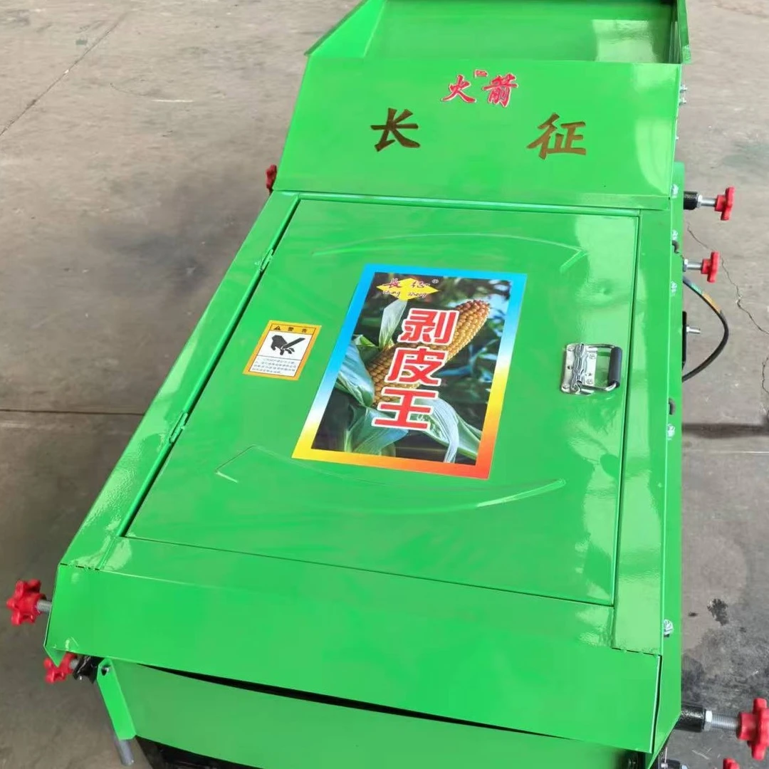 玉米扒皮机 有4轴半铁半皮 有6轴和8轴的皮条加皮块