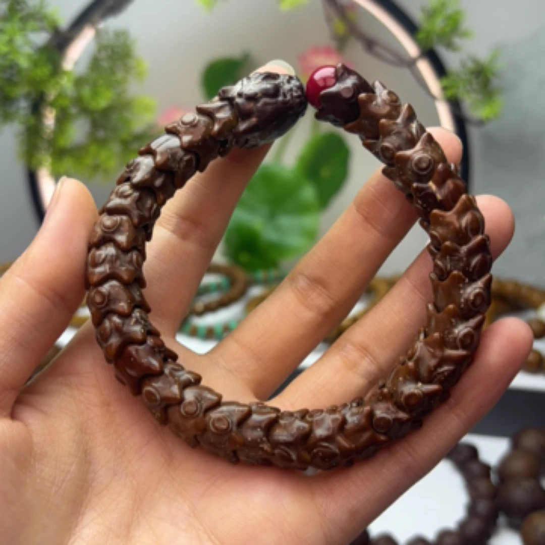 紫金鼠龙手串雕刻龙骨