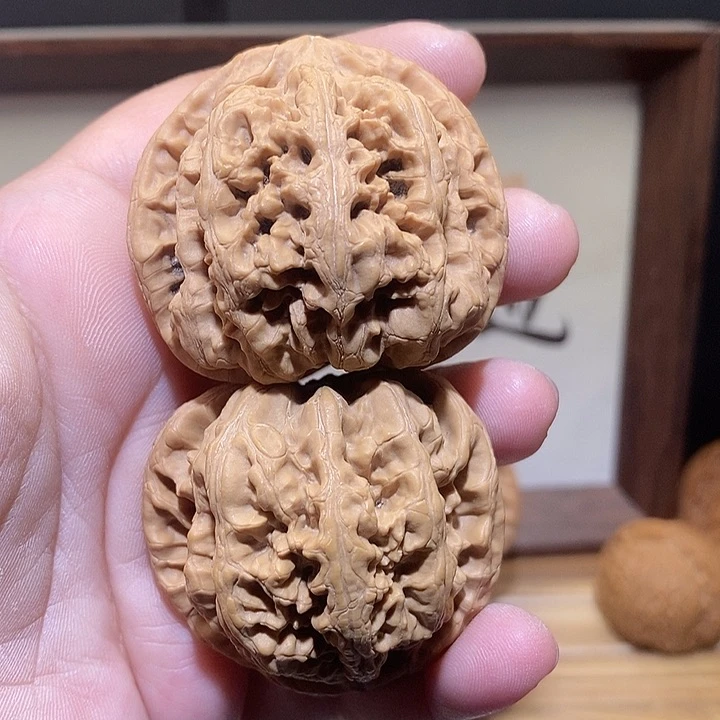 文玩核桃把件你*他蓟县山地粗筋44