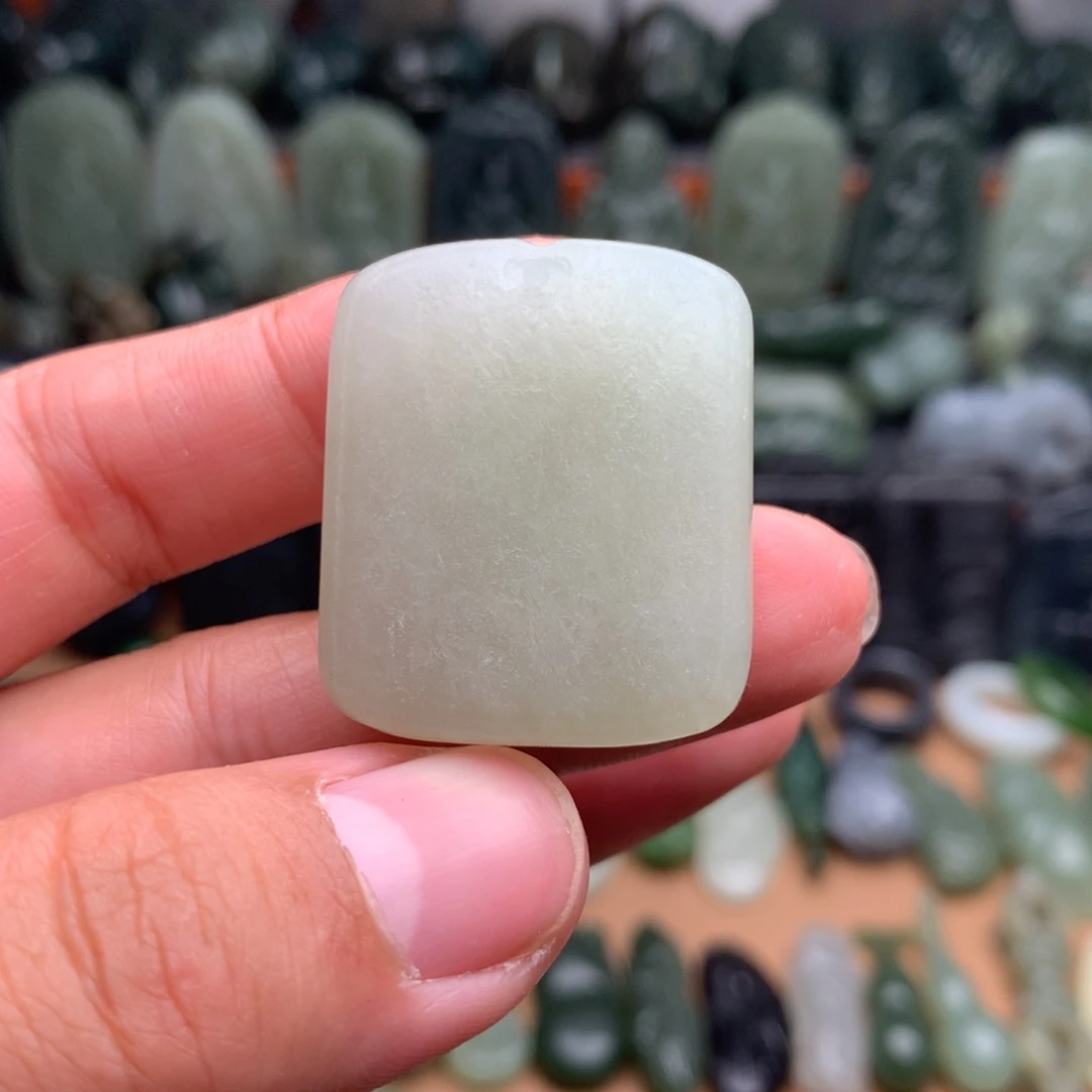 和田玉未镶嵌颈饰挂件30