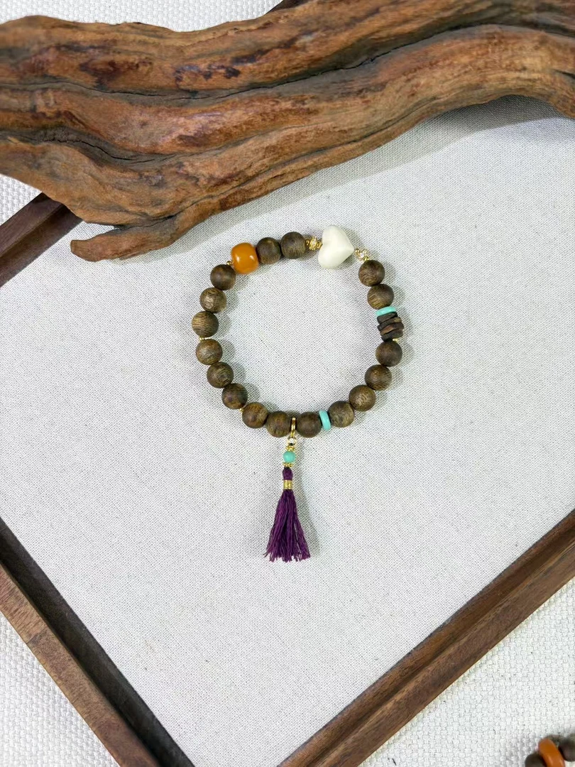 沉香清影*S925沉香猛犸爱心手串