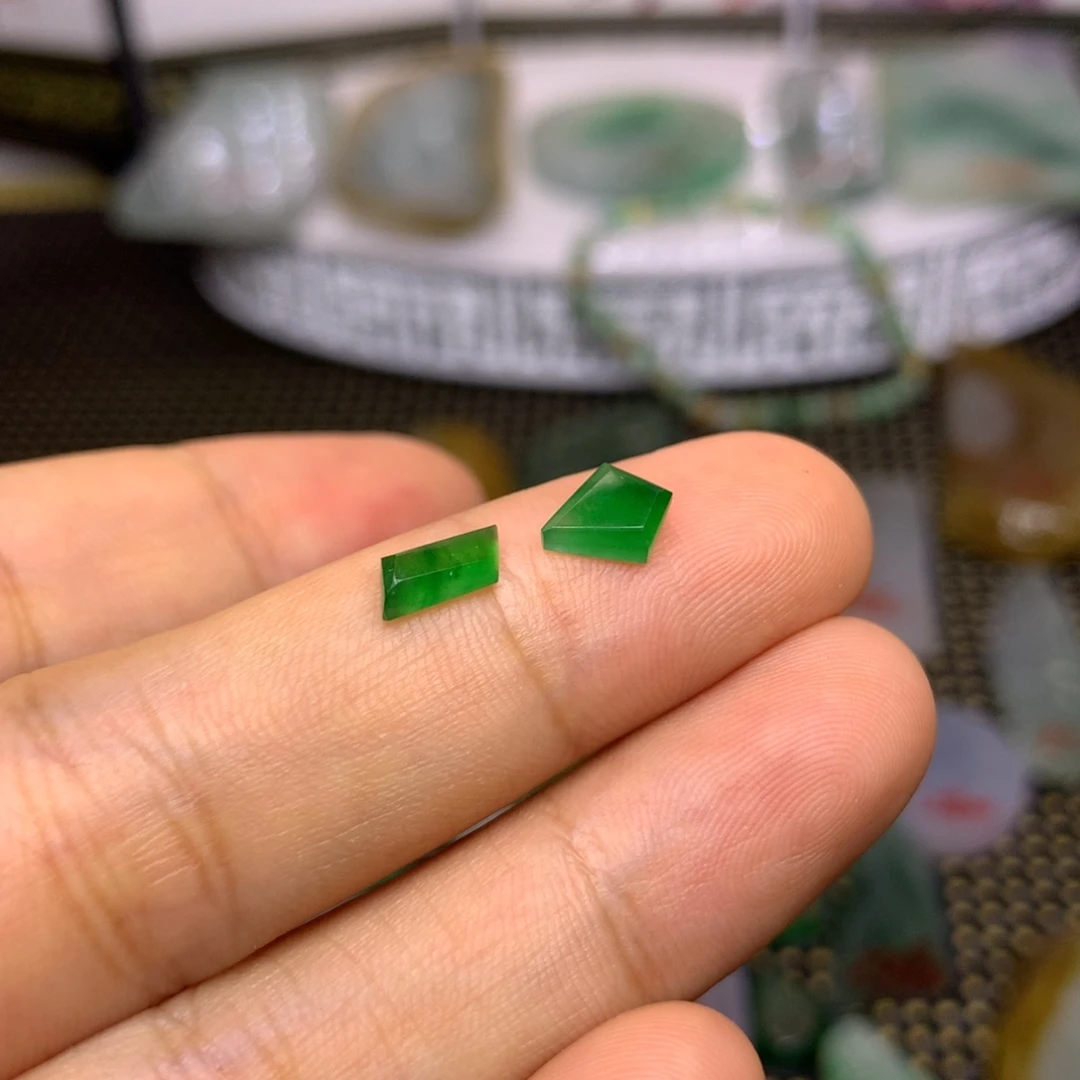 定制翡翠未镶嵌天然翡翠A货