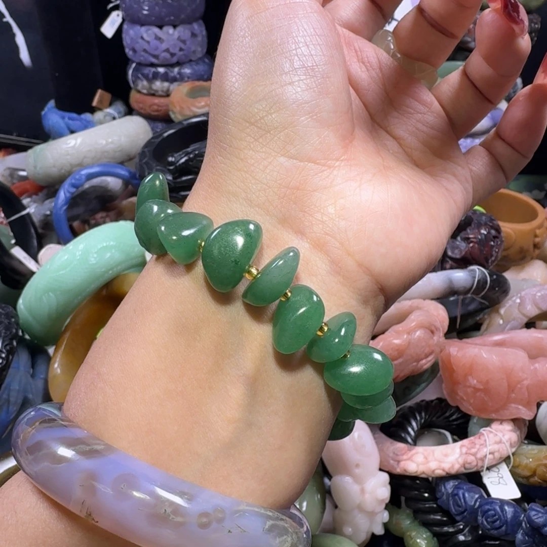 石英质玉（佘太翠）未镶嵌手镯不退换