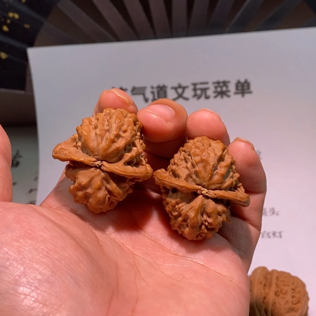我***了把件文玩核桃观音肚