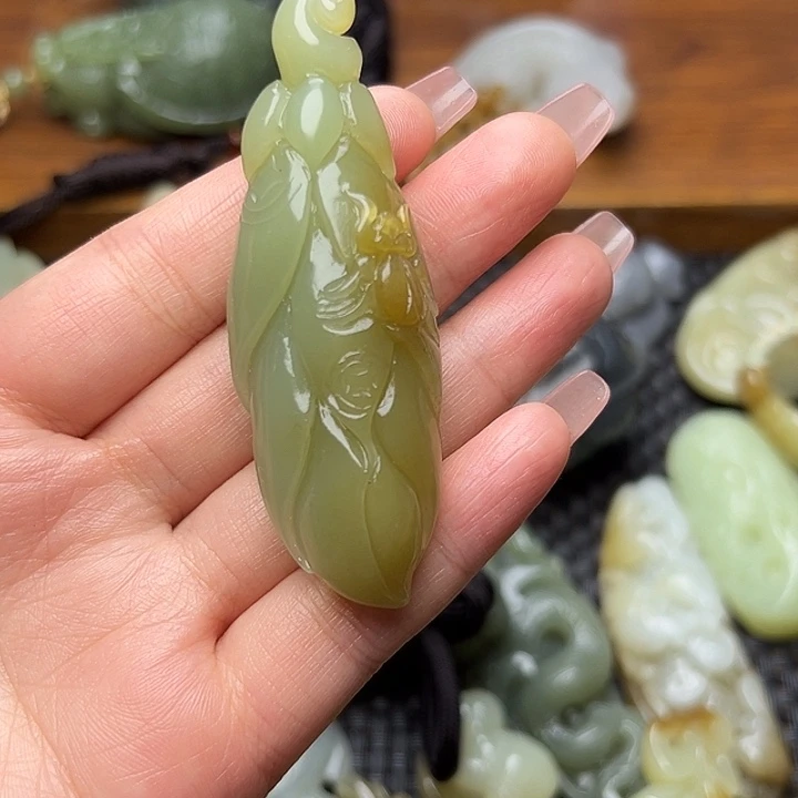 未镶嵌和田玉挂件