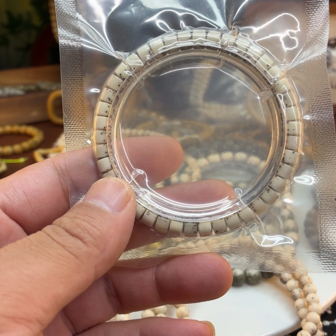星月菩提手串海南星月菩提古瓷白厚切药片