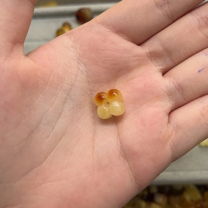 未镶嵌蜜蜡裸石天然琥珀蜜蜡配件