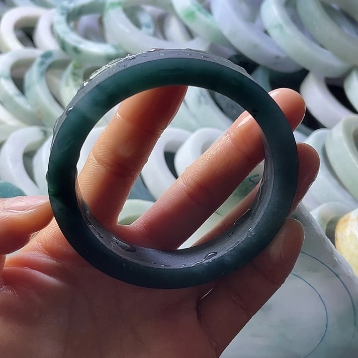 无***8定制翡翠未镶嵌翡翠手镯