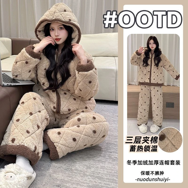 长毛绒2025秋冬季睡衣女款珊瑚绒三层夹棉加绒保暖波点家居服外穿