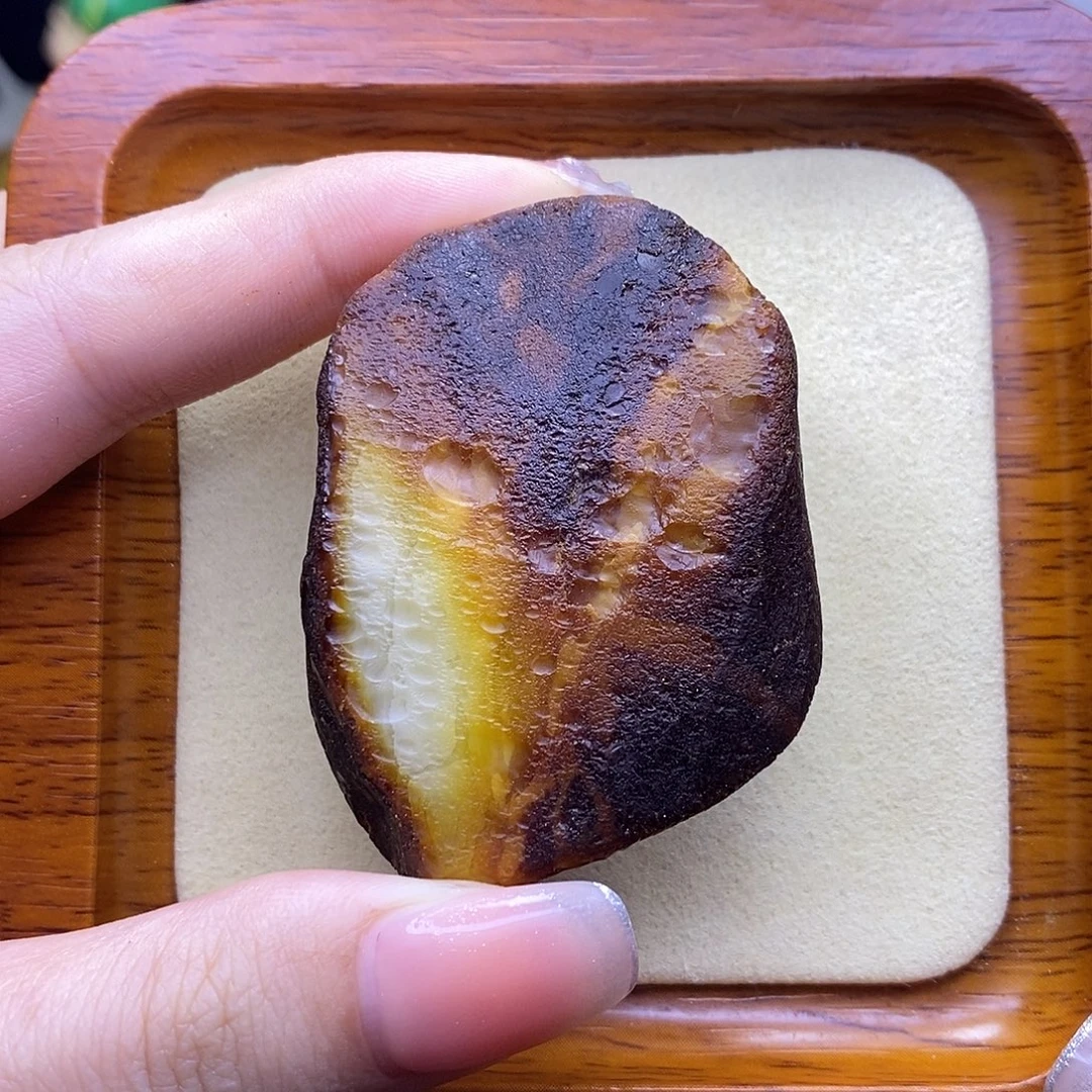 定制琥珀未镶嵌陈