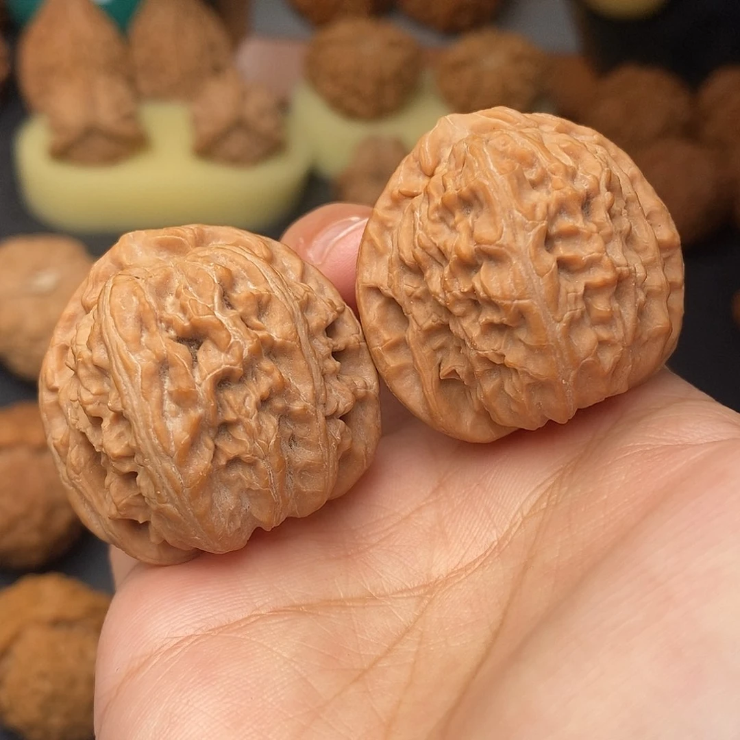 把件文玩核桃三角白全品36