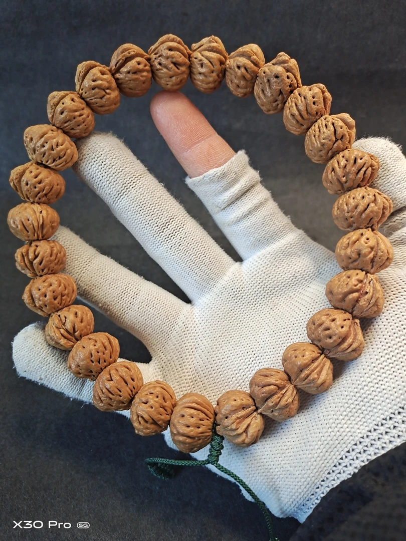 圆润硬骨质蟠桃手持桃核16mm