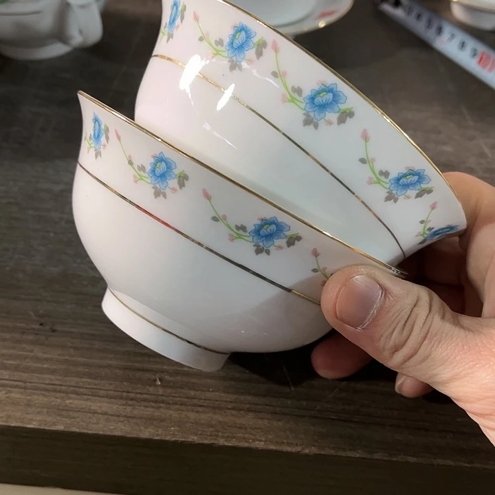 瓷片///////直径12.5厘米。2个。