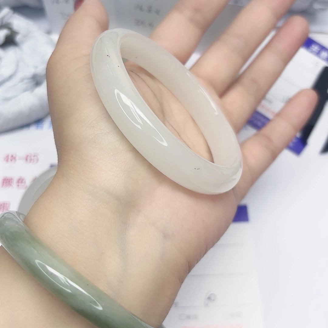 石英质玉未镶嵌手镯100/60