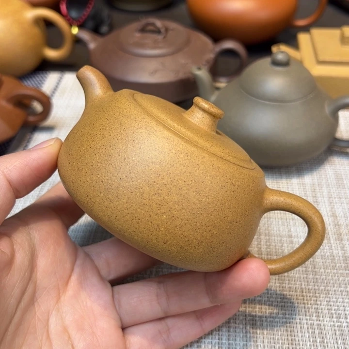 紫砂茶壶井栏，容量150毫升，段泥