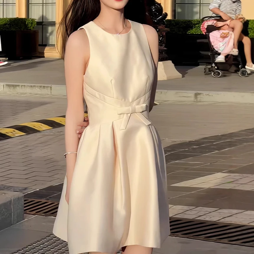 2025夏新款时尚法式无袖缎面连衣裙设计感温柔气质裙子小个子1974