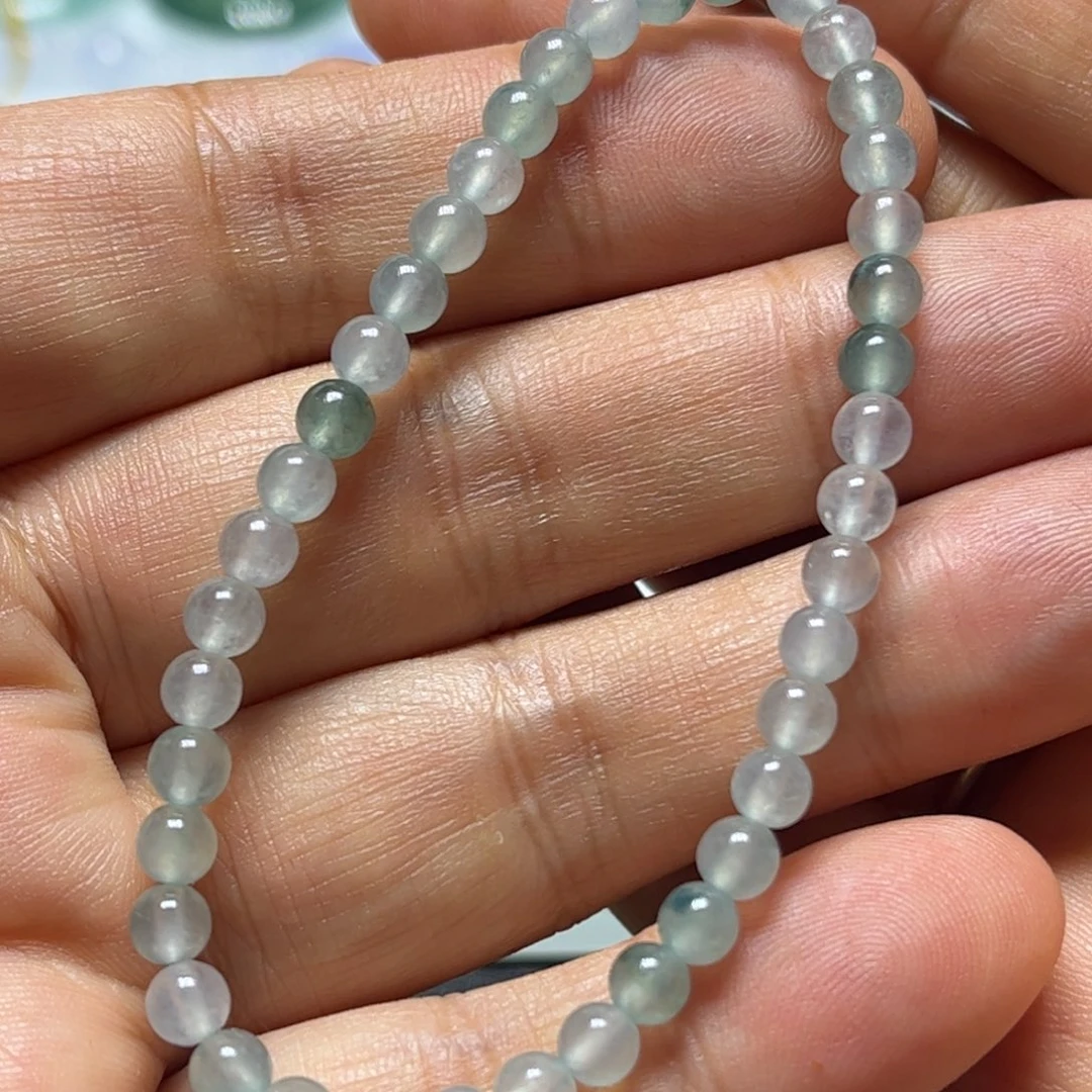 定制翡翠未镶嵌手串