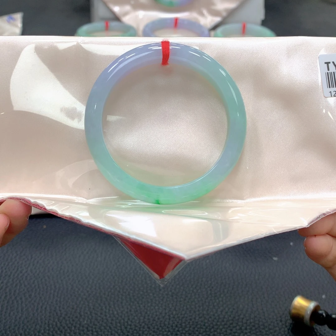 翡翠未镶嵌手镯3号