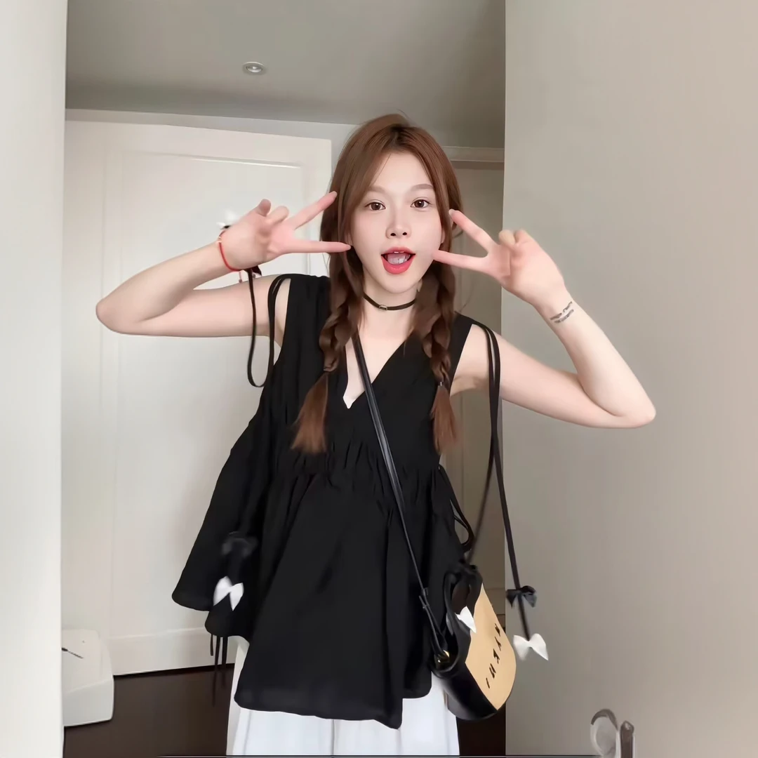 2025夏季新款蝴蝶结遮肚子显瘦上衣黑色小众设计褶皱衬衫女装