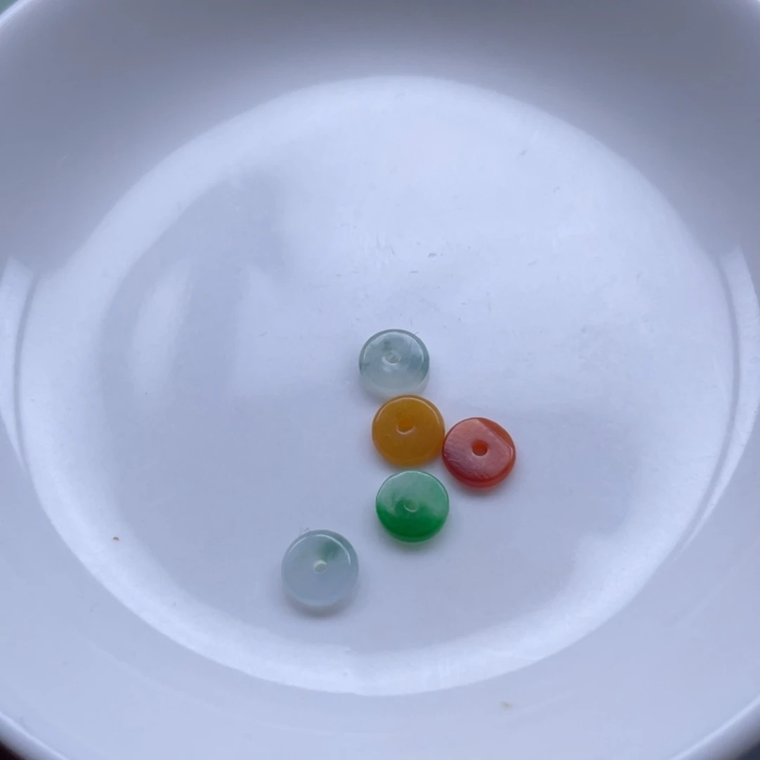 翡翠散珠小平安扣卡6，5颗