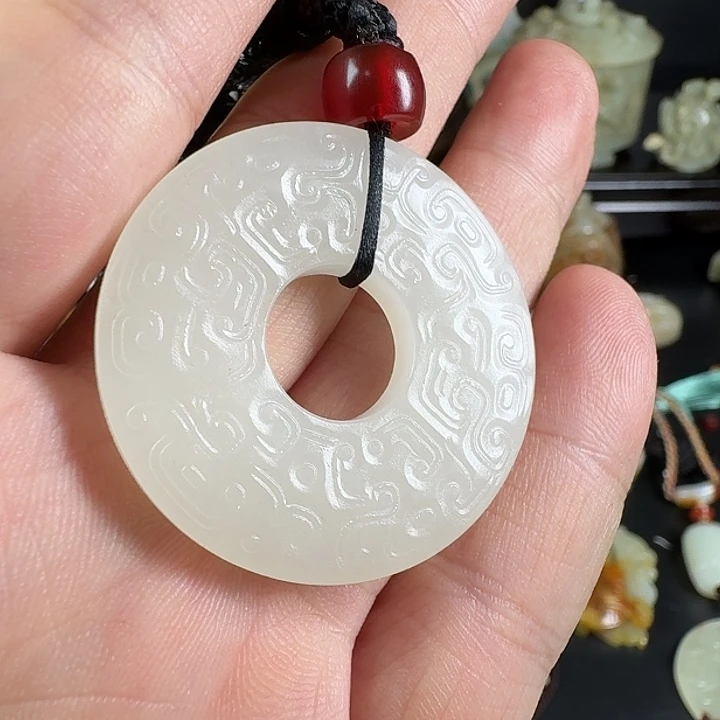 未镶嵌和田玉（糖玉）挂件