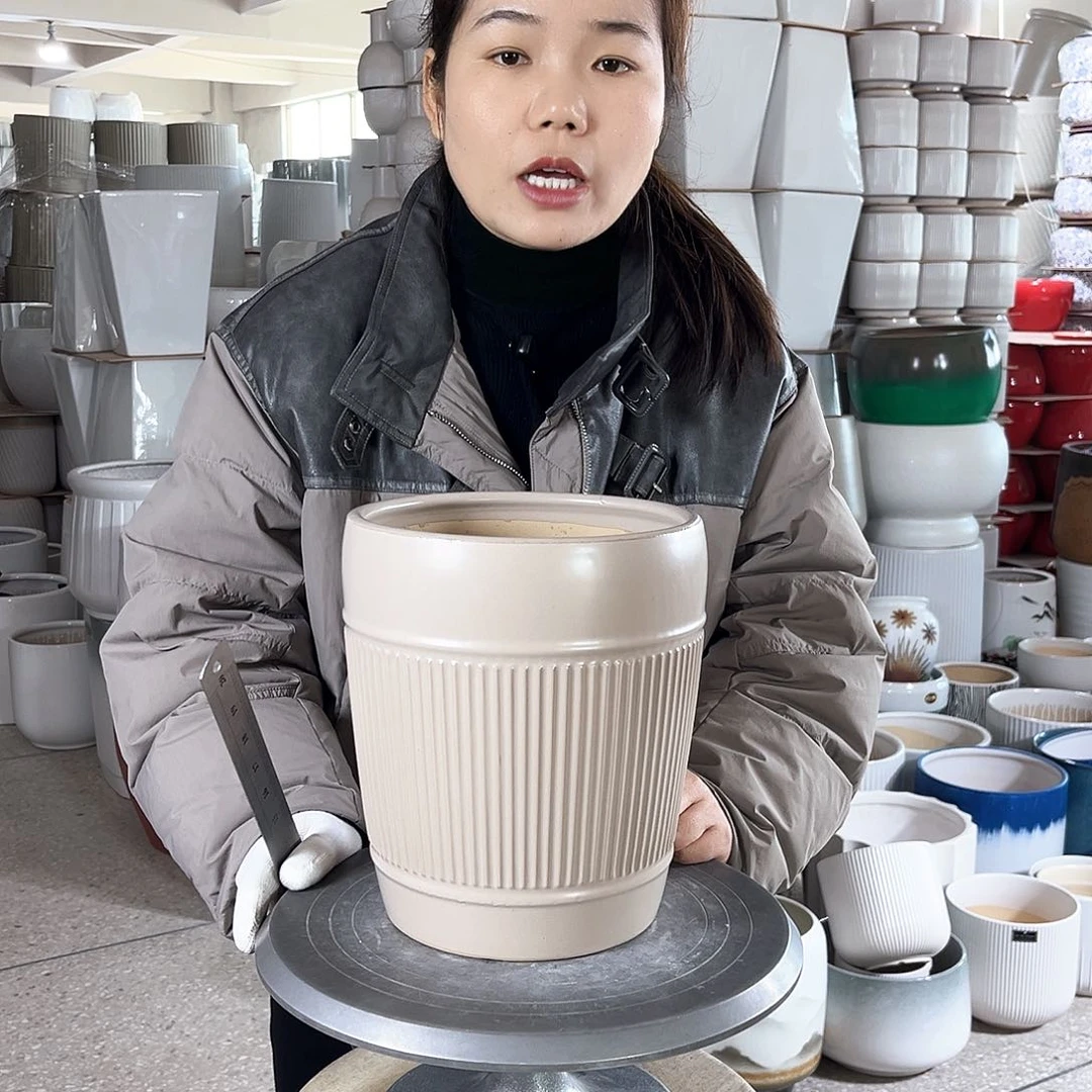 陶瓷口径20-23。棕色