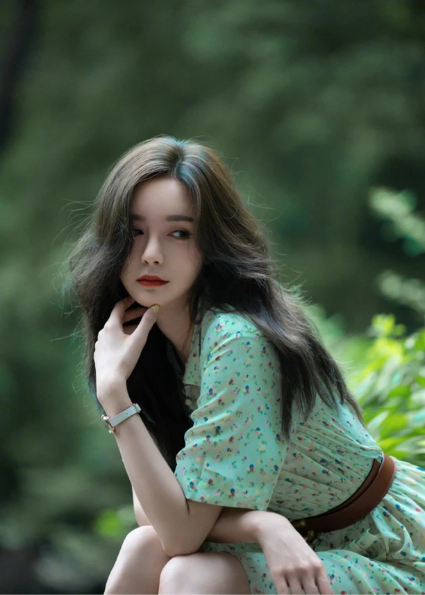 沈梦辰明星同款法式时尚修身豆绿连衣裙夏季新款雪纺中长款裙子