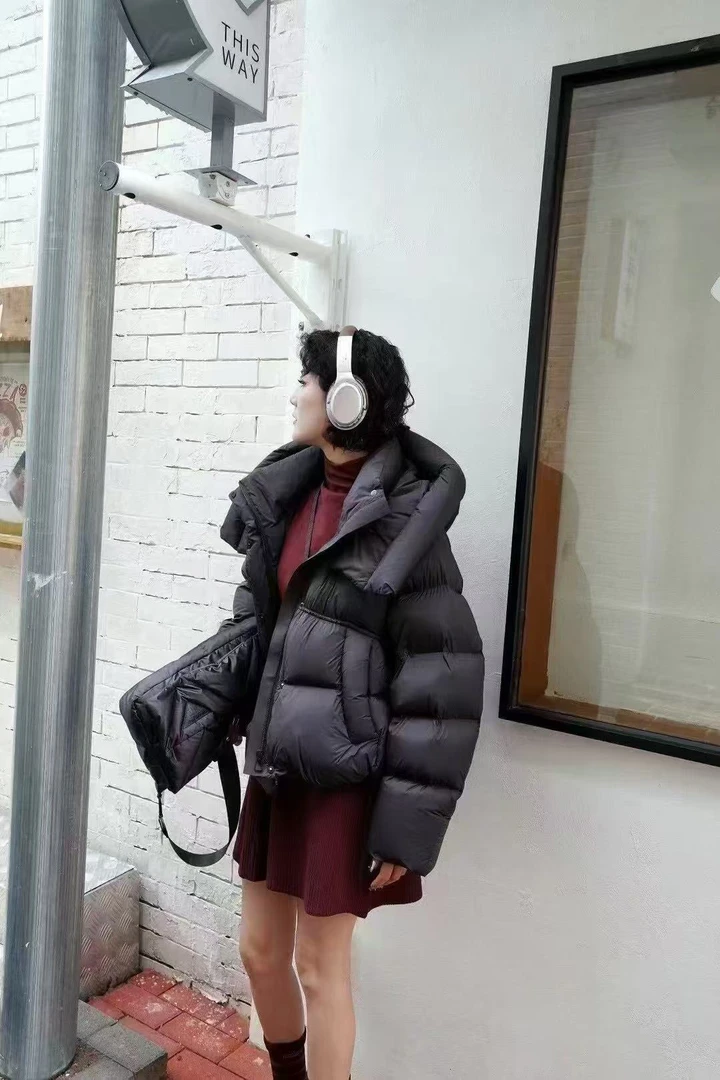 欧货羽绒服网红短款时尚百搭连帽女款