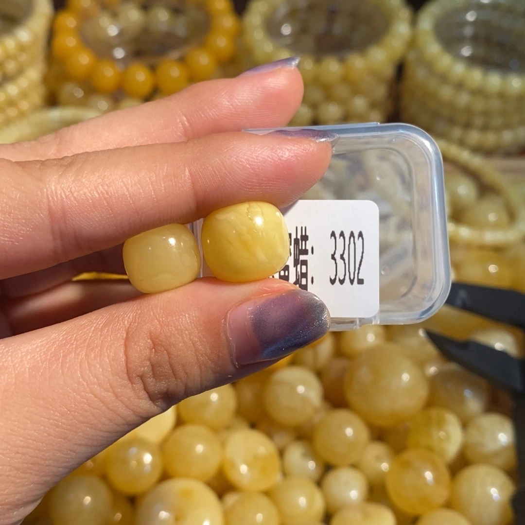 琥珀未镶嵌珠宝奇石3302