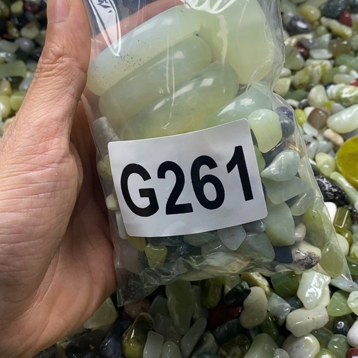 蛇纹石玉鱼缸石未镶嵌