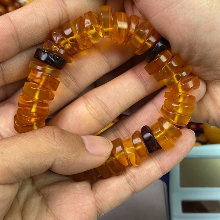 琥珀珠宝奇石未镶嵌