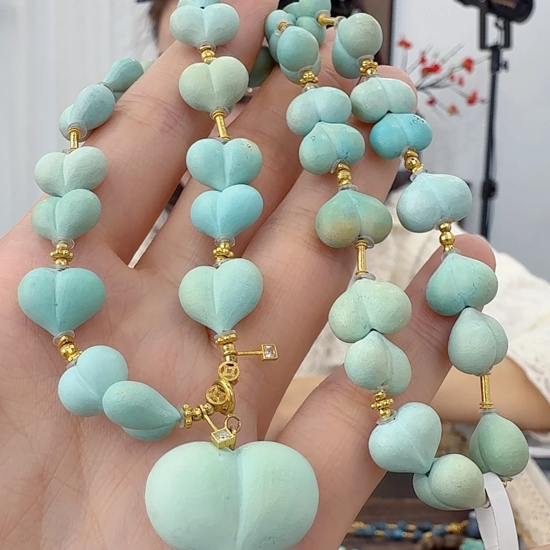 绿松石未镶嵌珠宝奇石