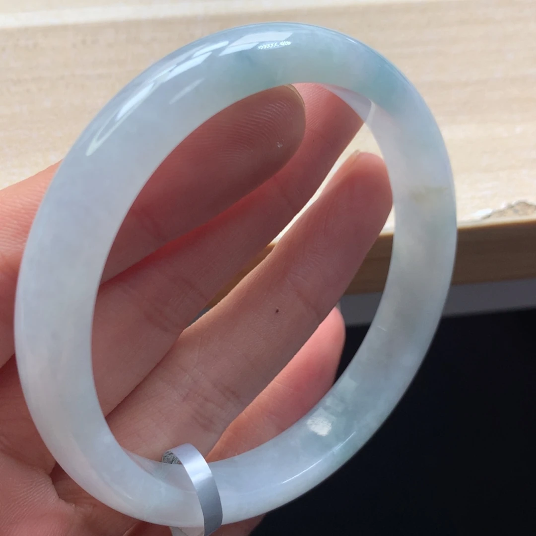 未镶嵌手镯翡翠手镯