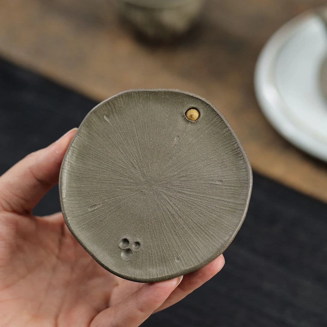 砂宴 张月/莫逐 紫砂盖置 初荷系列蟹壳青原矿紫砂原创全手工制作