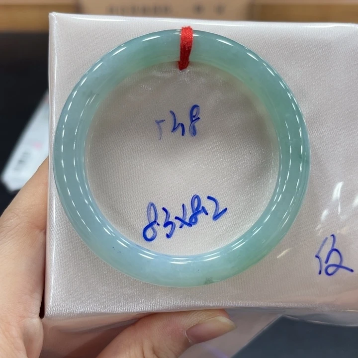 未镶嵌手镯翡翠翡翠