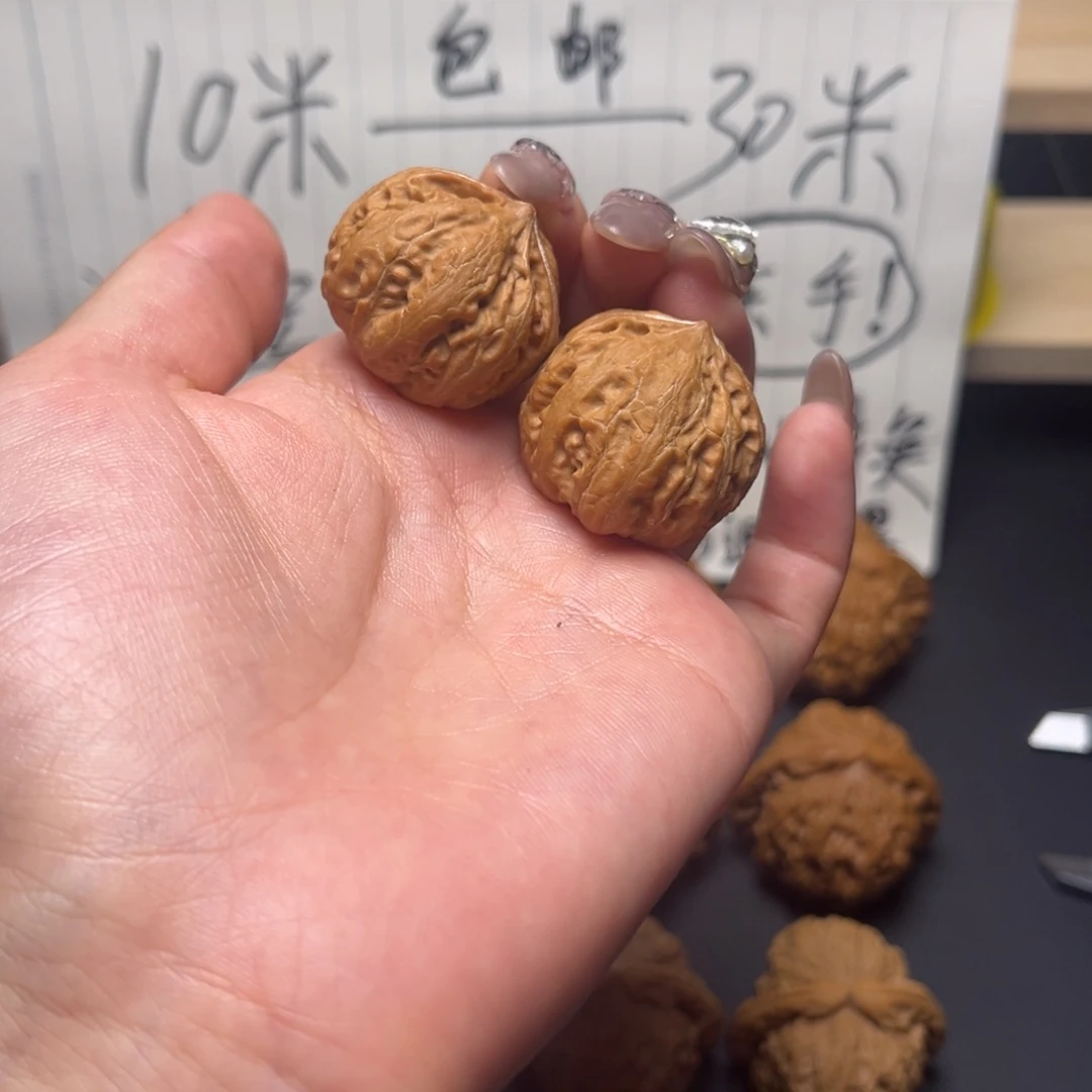 文玩核桃把件28手捻秋子