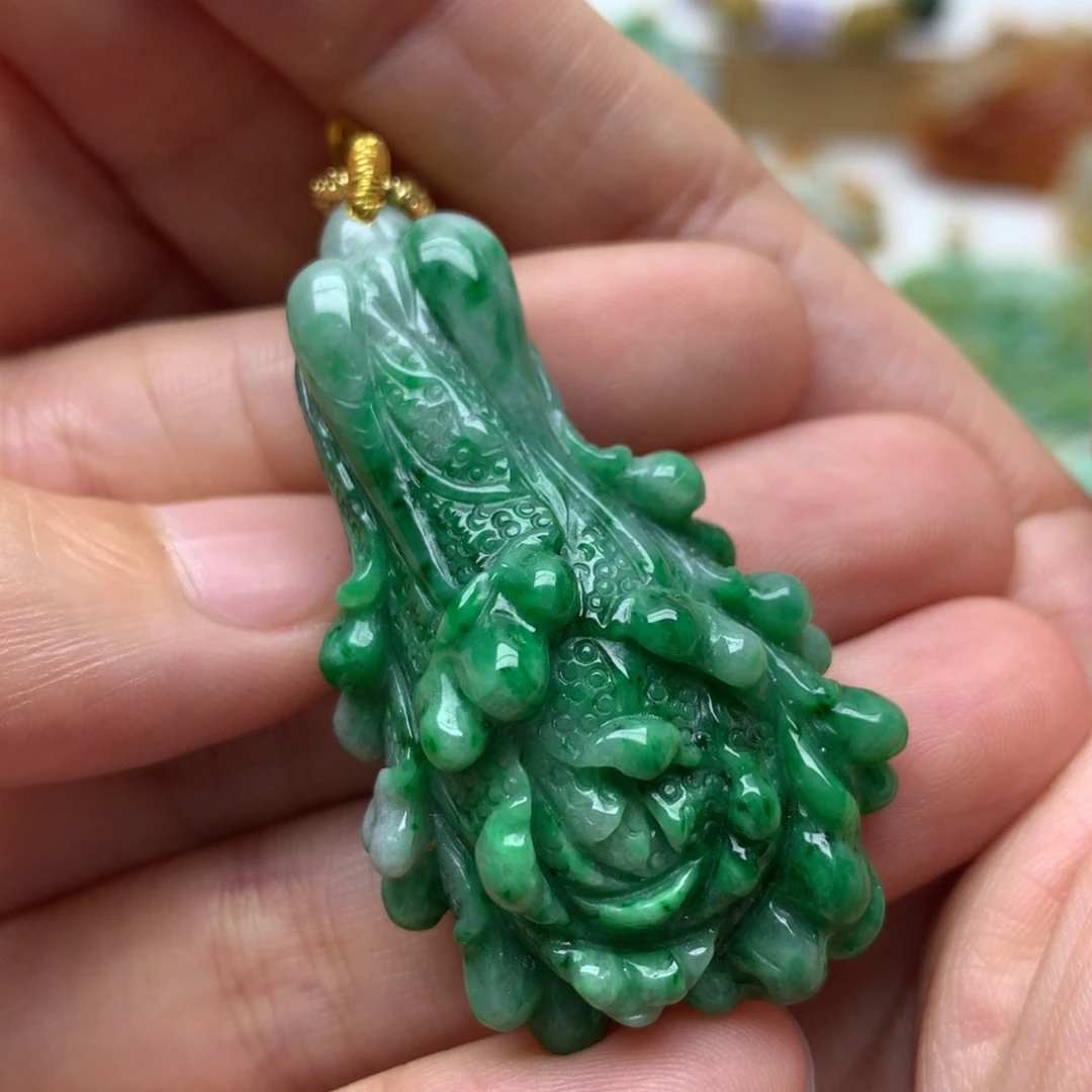 翡翠未镶嵌颈饰翡翠