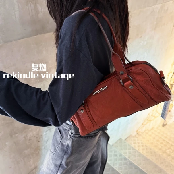 95新 MIU MIU/缪缪 复燃精选/红棕色小号保龄球单肩包