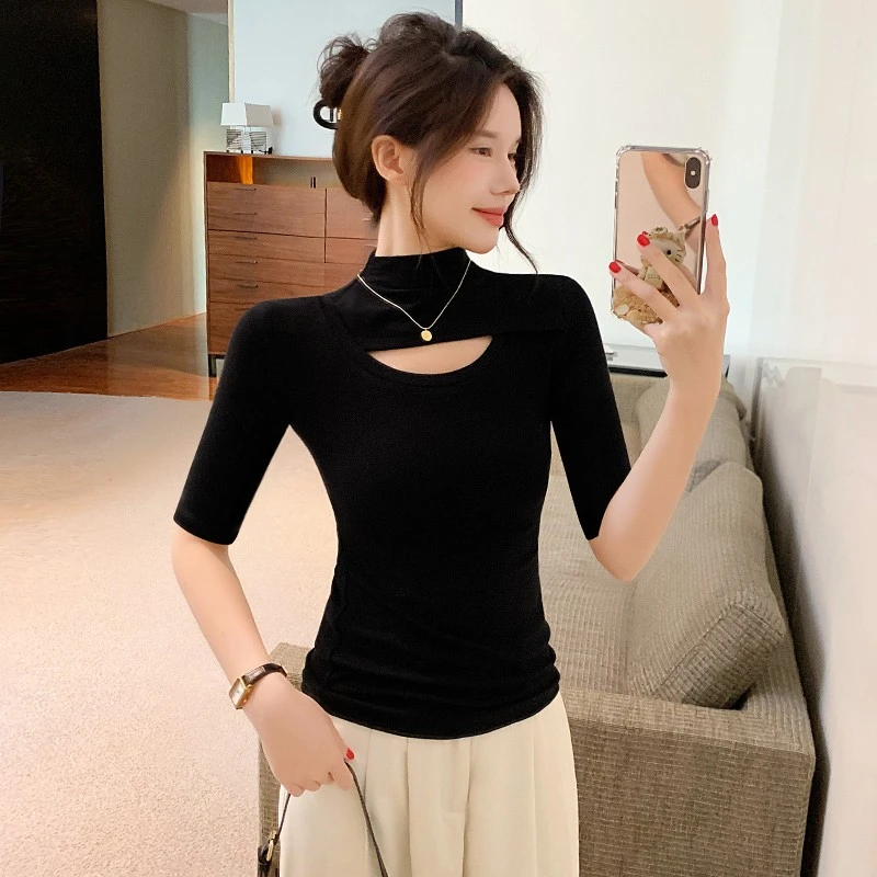 黑色小高领中袖t恤女秋冬季新款五分袖时尚镂空正肩修身打底上衣
