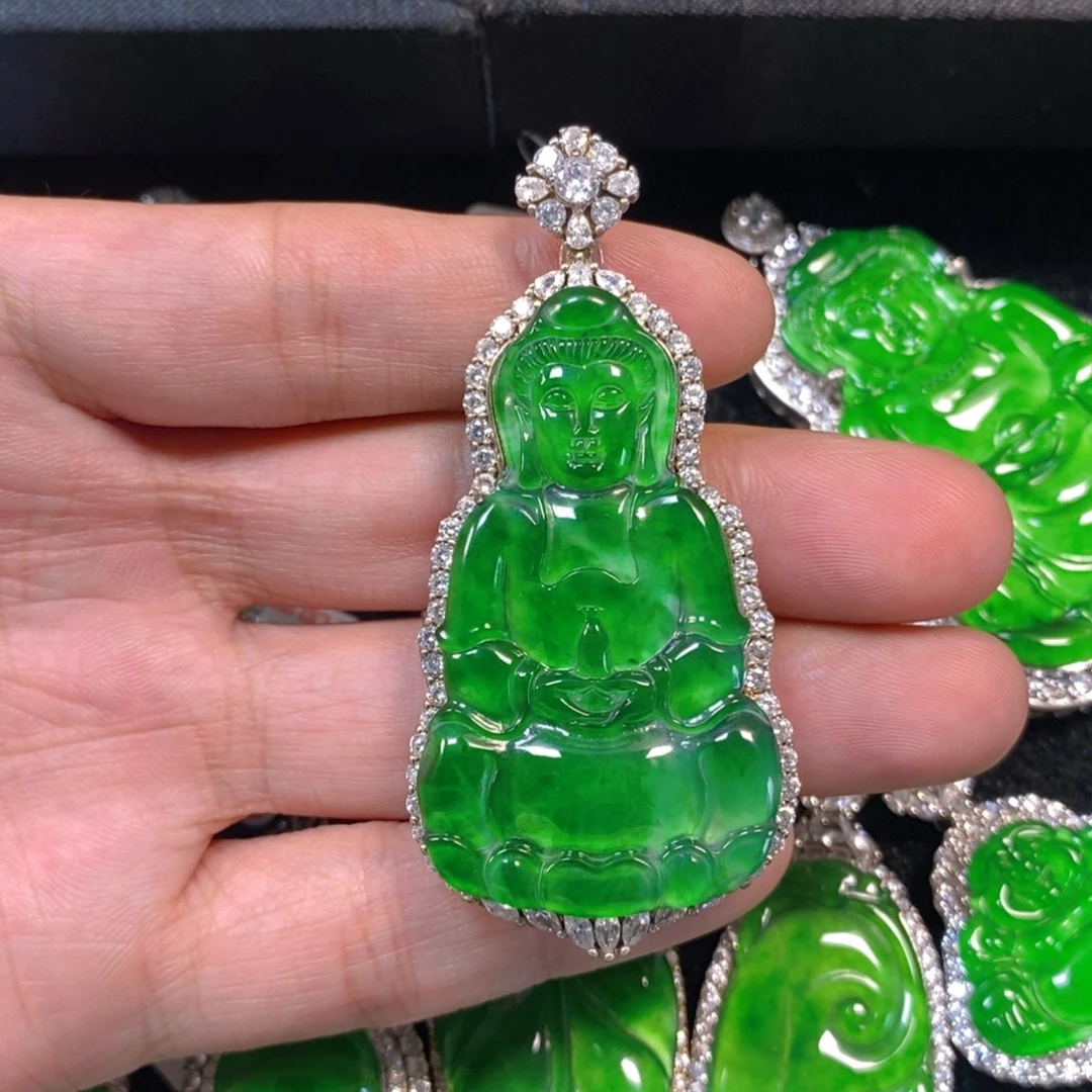 颈饰银S925镶嵌翡翠观音吊坠