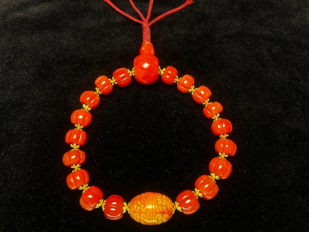 精品南红玛瑙南瓜珠曲扎手持
