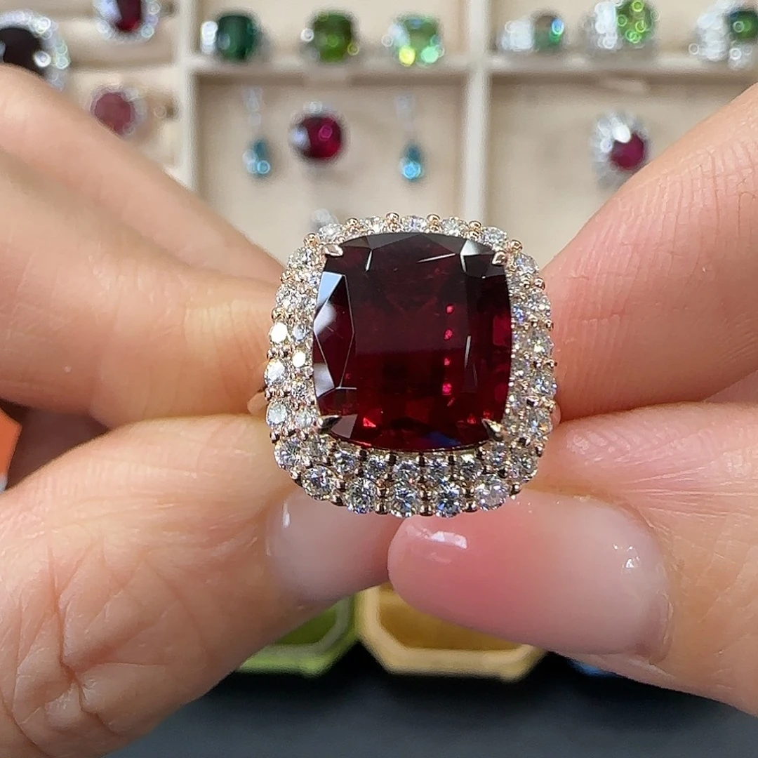 18K金镶嵌戒指碧玺5.25ct