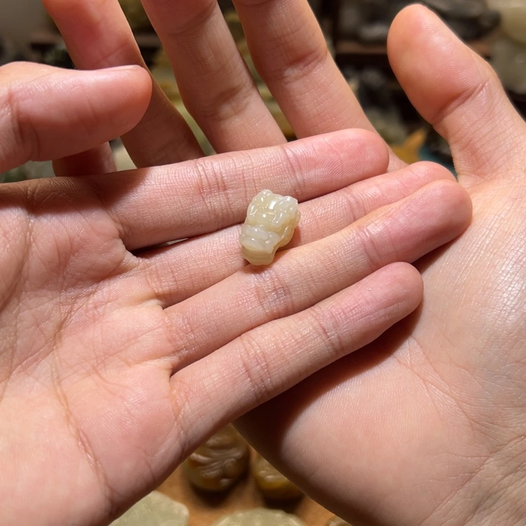 衍***一和田玉未镶嵌挂件