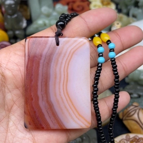 玛瑙/玉髓颈饰未镶嵌100