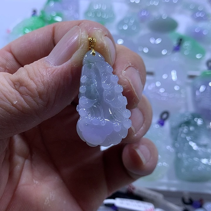 翡翠18K金镶嵌颈饰天然翡翠A货吊坠