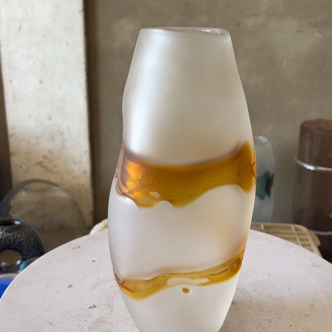 弘扬琉璃花器微瑕高度30