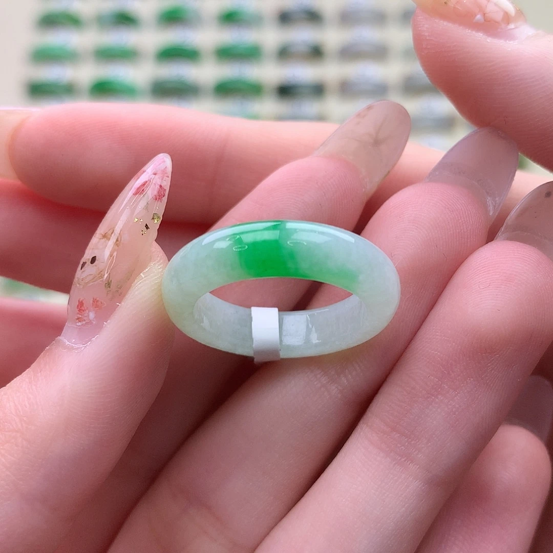 翡翠未镶嵌戒圈港16