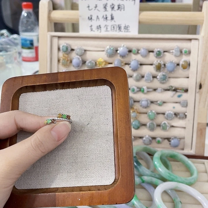 翡翠未镶嵌颈饰天然翡翠Ａ货