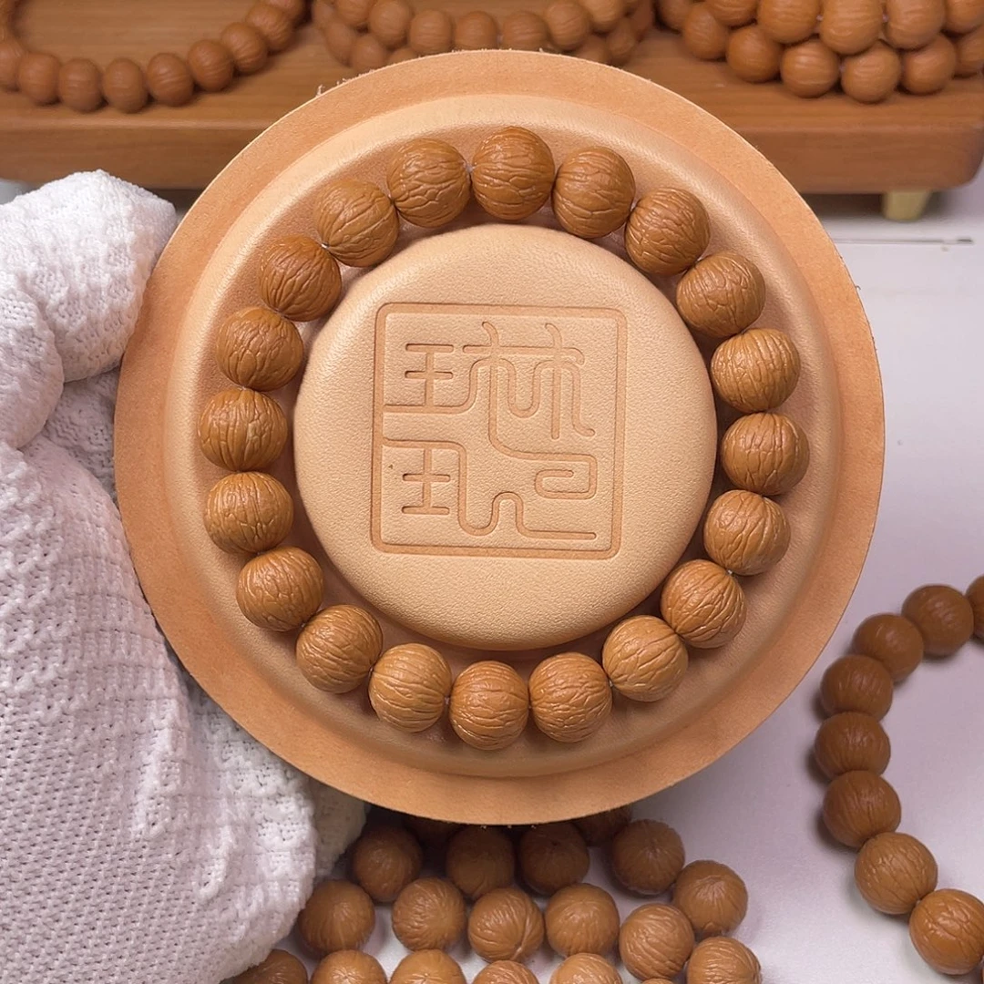 *****猴头核桃吊坠凤羽（蓝天）